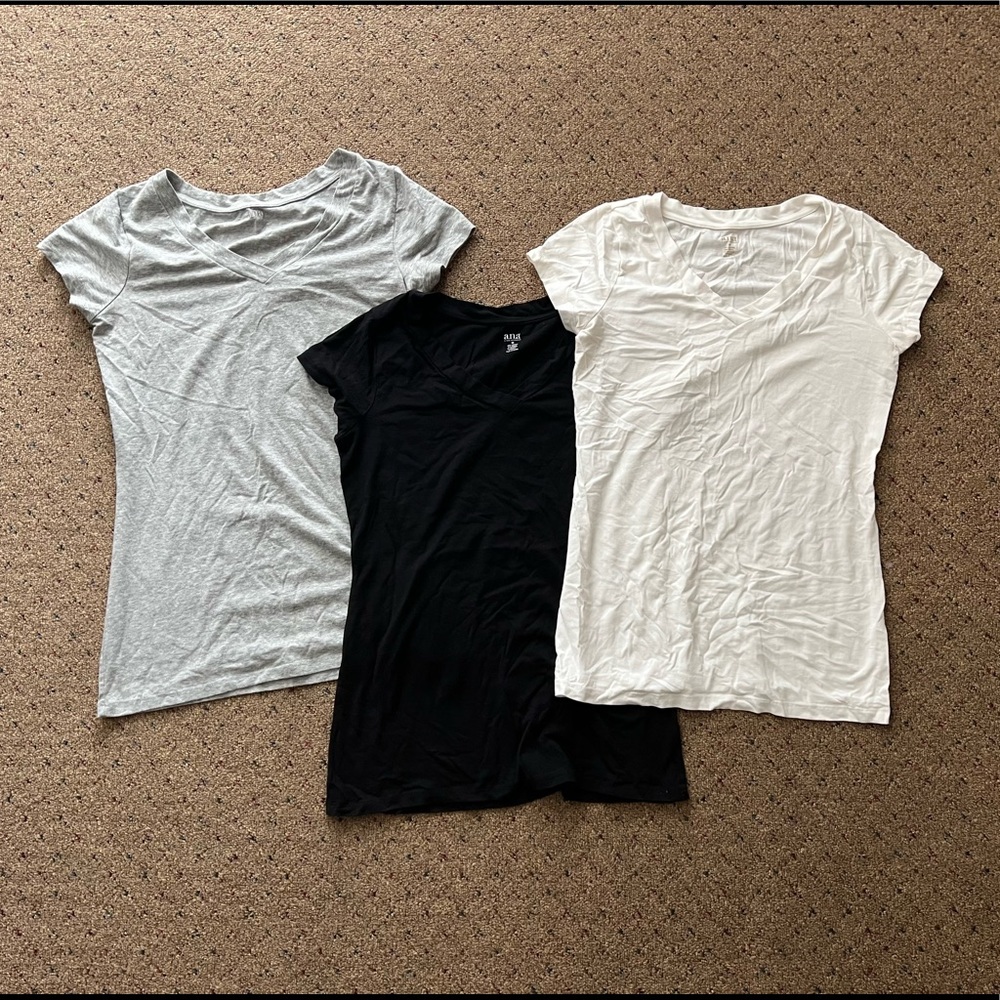 a.n.a Set of 3 V-neck Tops